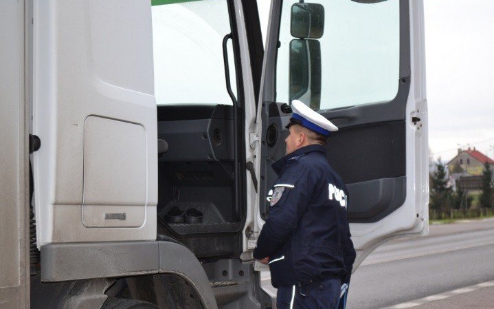 POWIAT. Akcja bus, czyli 64 kontrole pojazdów