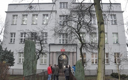 KĘTY. Strona główna Starostwo Powiatowe Aktualności Termomodernizacja powiatowej "Dziewiątki" zakończona