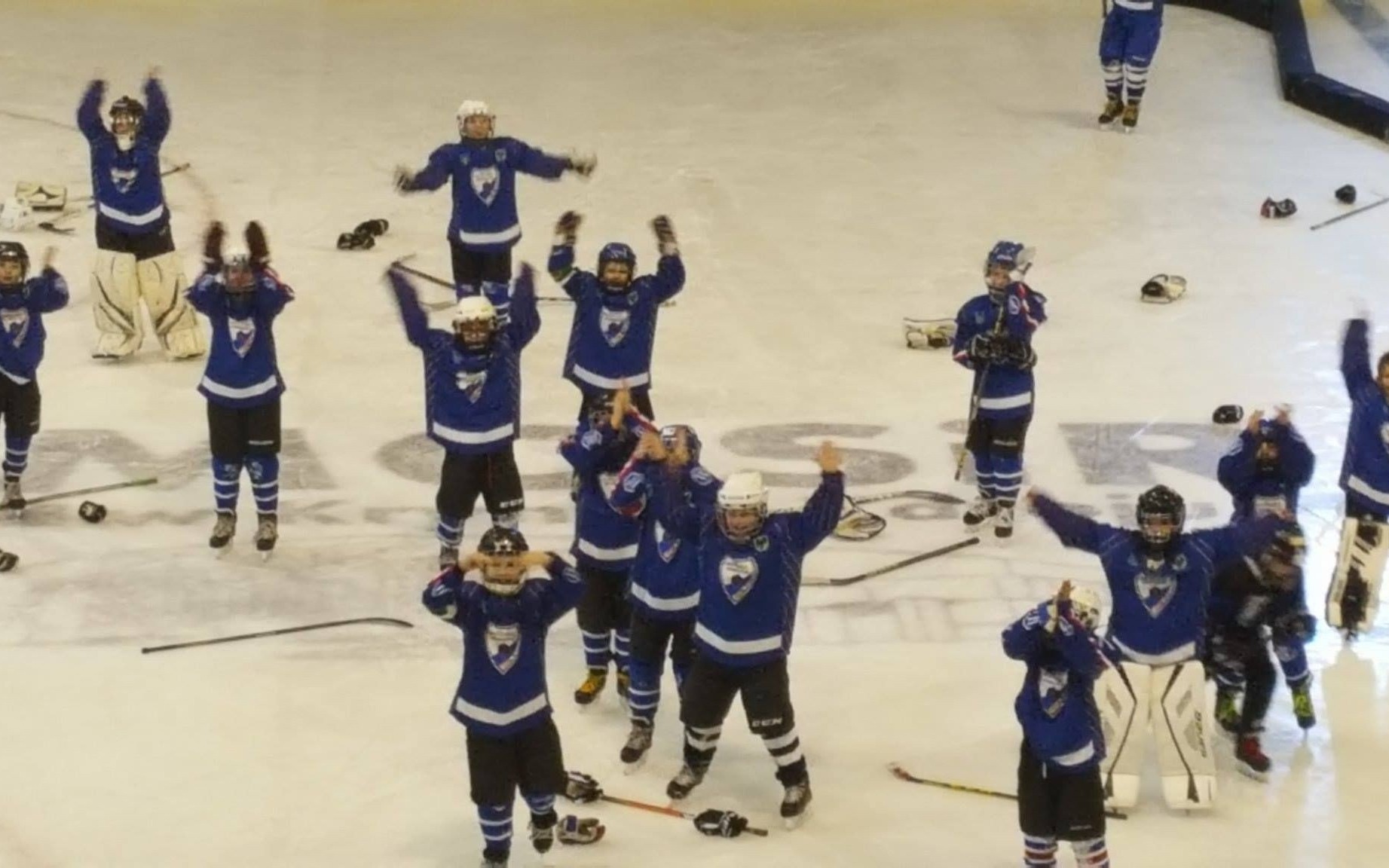 OŚWIĘCIM. Drugie miejsce oświęcimskich mini hokeistów