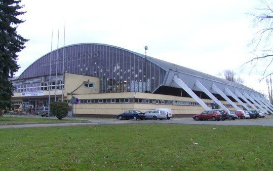 OŚWIĘCIM. Grudniowe ślizgawki w hali lodowej