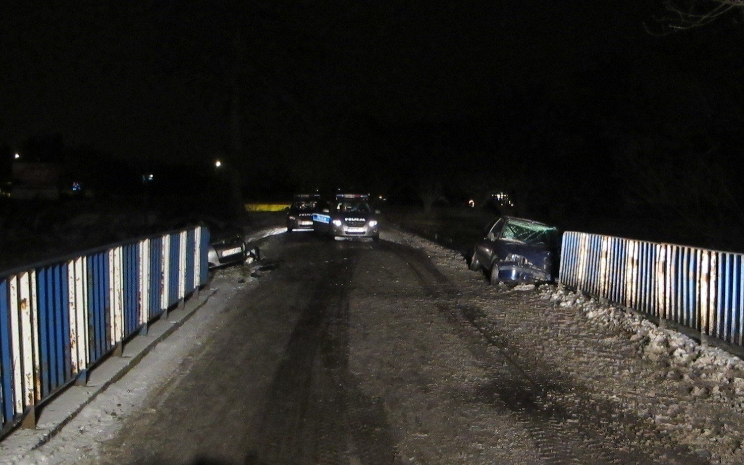 PORĘBA WIELKA. Na śliskiej drodze straciła panowanie nad autem