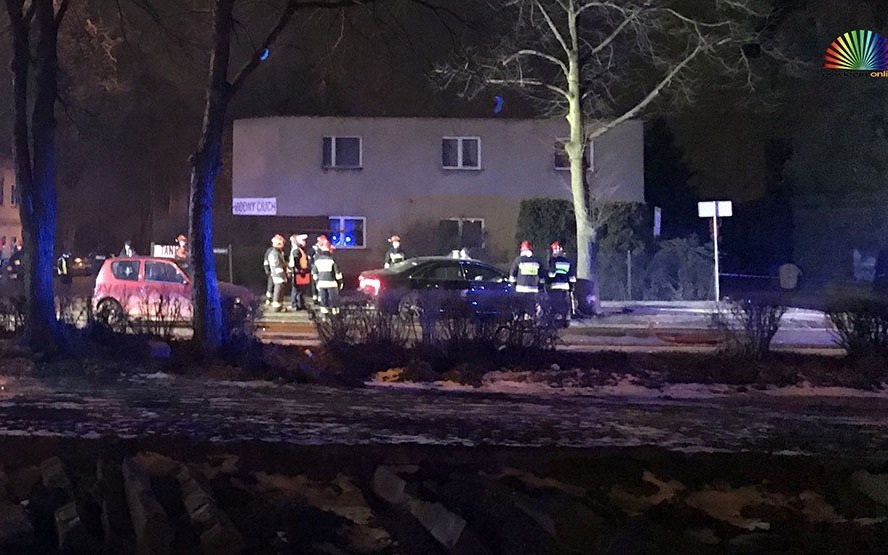 OŚWIĘCIM. Wypadek premier Szydło, rządowa limuzyna zatrzymała się na drzewie