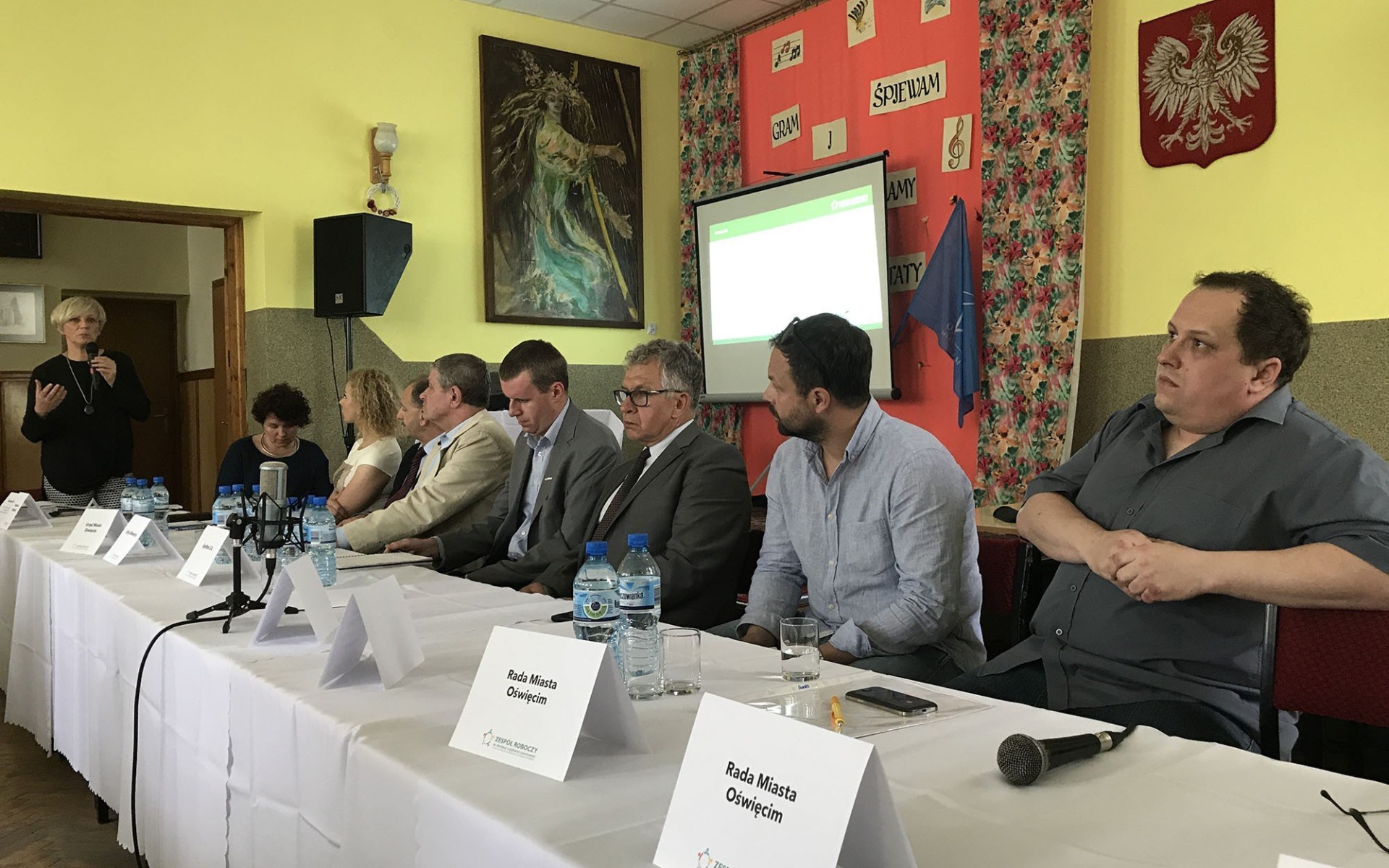 POWIAT. Odnotują przykry zapach w dzienniku