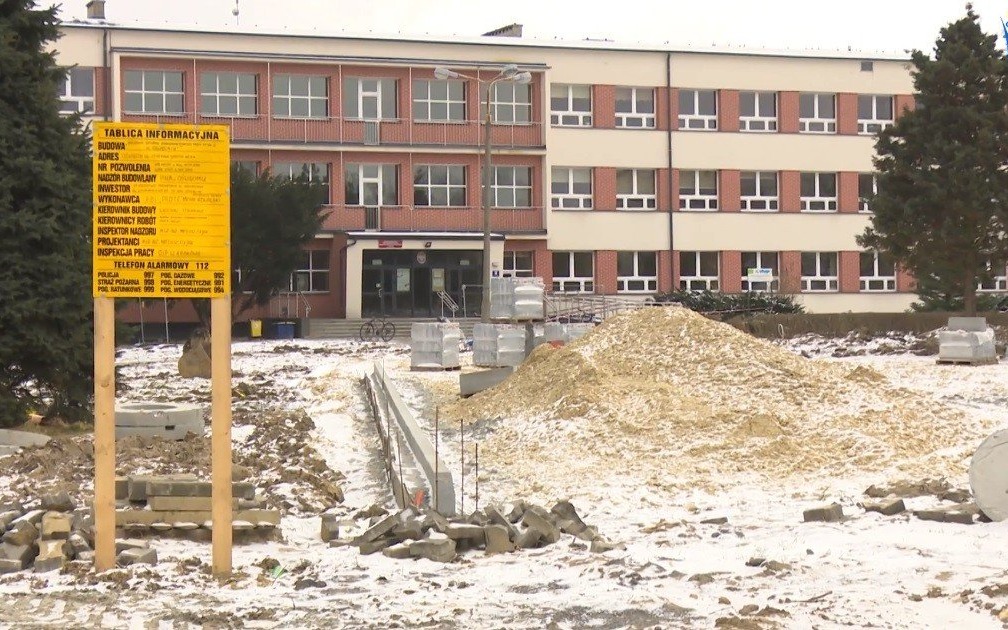 POWIAT. Budowa parkingu przy PZ nr 2