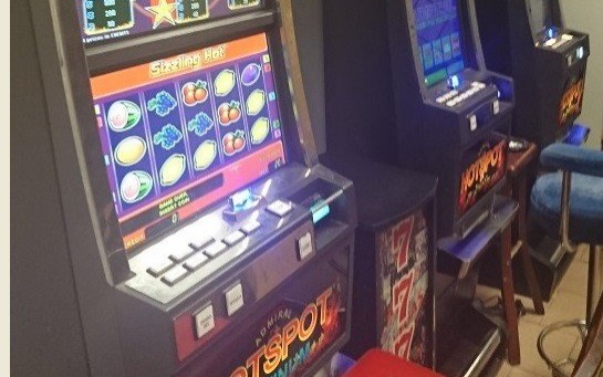 BRZESZCZE. Nielegalny salon hazardowy