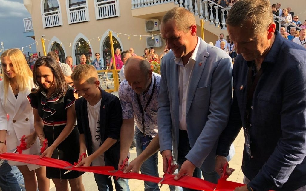 POWIAT. Największy i najszybszy w Europie mega coster wystartował w Zatorze