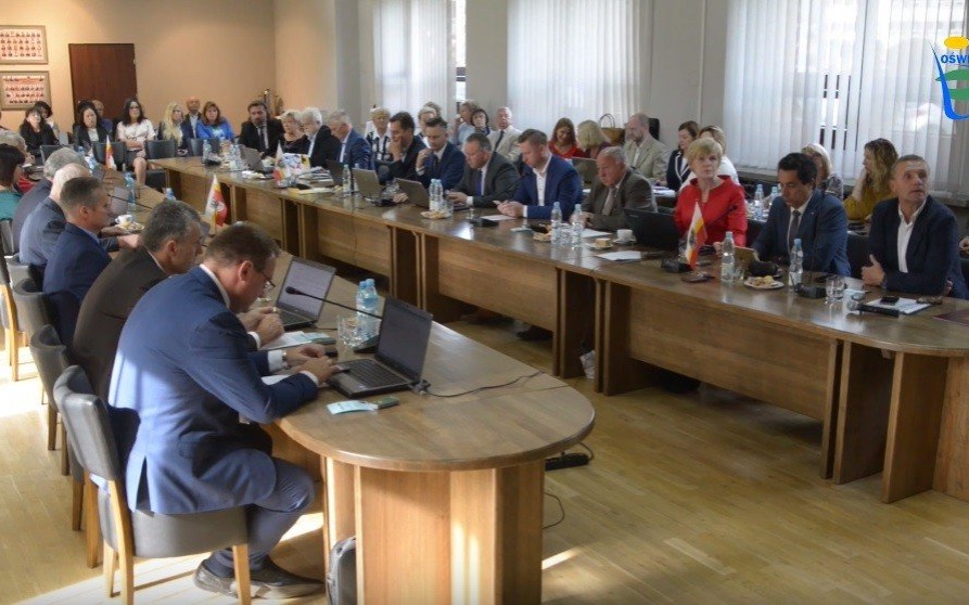 POWIAT. Ostatnia sesja rady powiatu kadencji 2014-2018