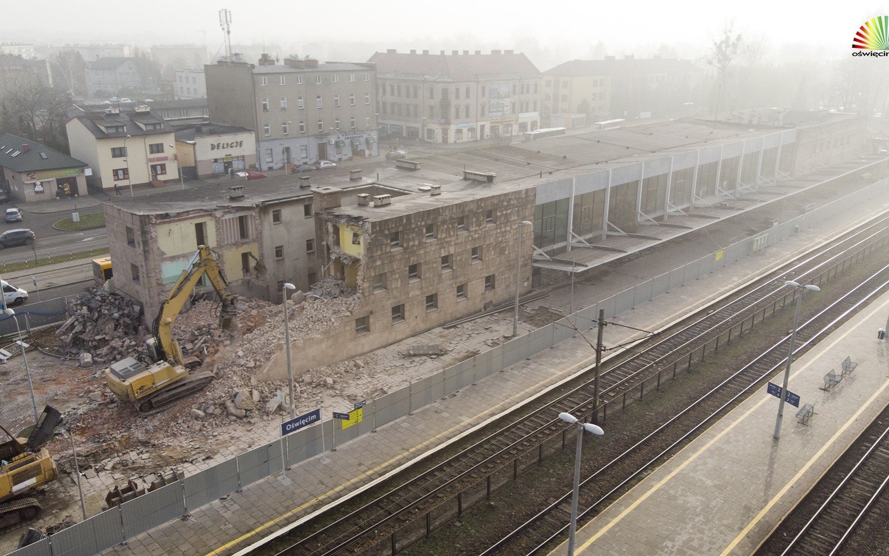 OŚWIĘCIM. Rozpoczęło się wyburzanie starego dworca PKP