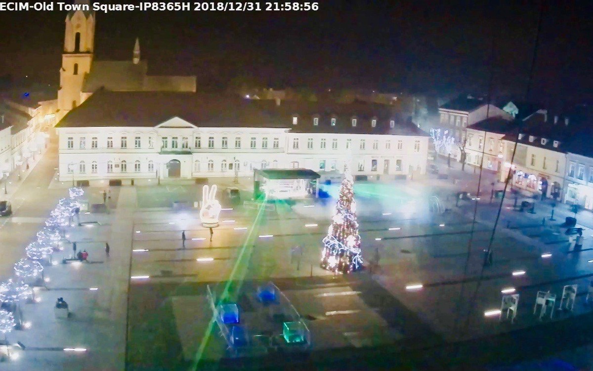 OŚWIĘCIM. Zobacz pokaz laserów z kamery online