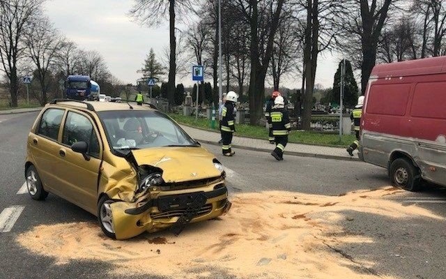 BRZESZCZE. Skręcając w lewo zderzył się z innym kierowcą