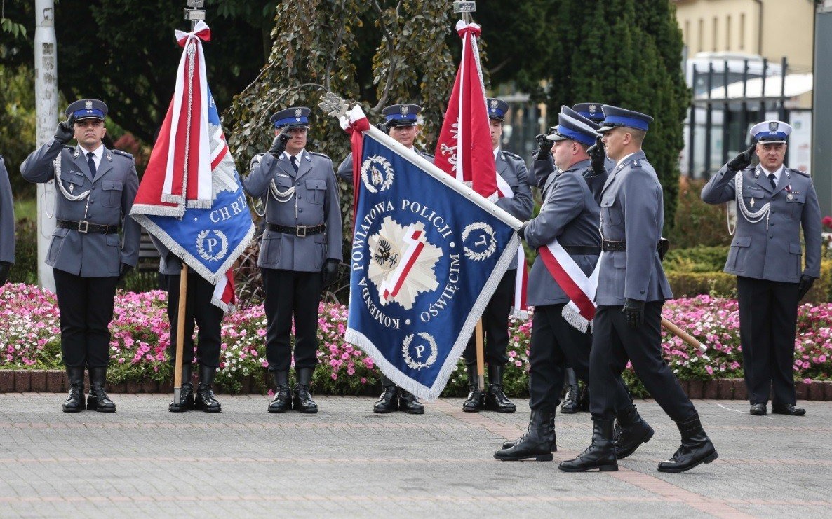 POWIAT. Nadanie sztandaru Komendzie Powiatowej Policji w Oświęcimiu
