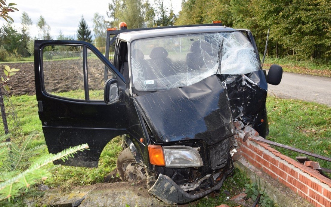 KĘTY. Rozbili dwa samochody dla zabawy