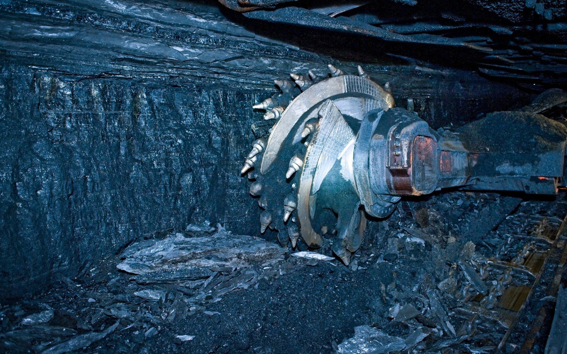 POWIAT. Ruszyło wydobycie z trzech nowych ścian