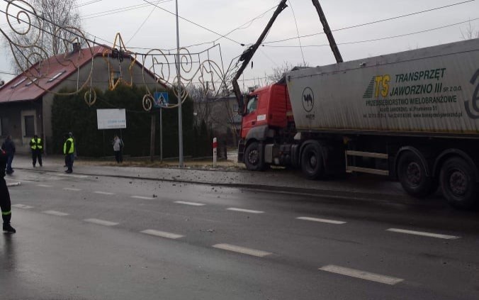 POWIAT. Masa kolizji drogowych związanych z pogodą