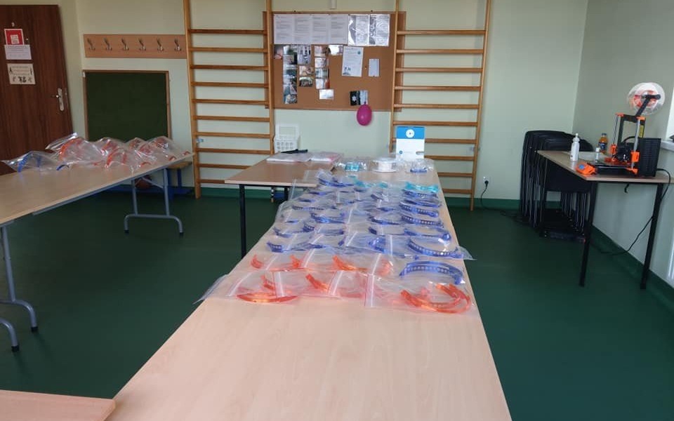 OŚWIĘCIM. W radzie osiedla drukują ochronne maski