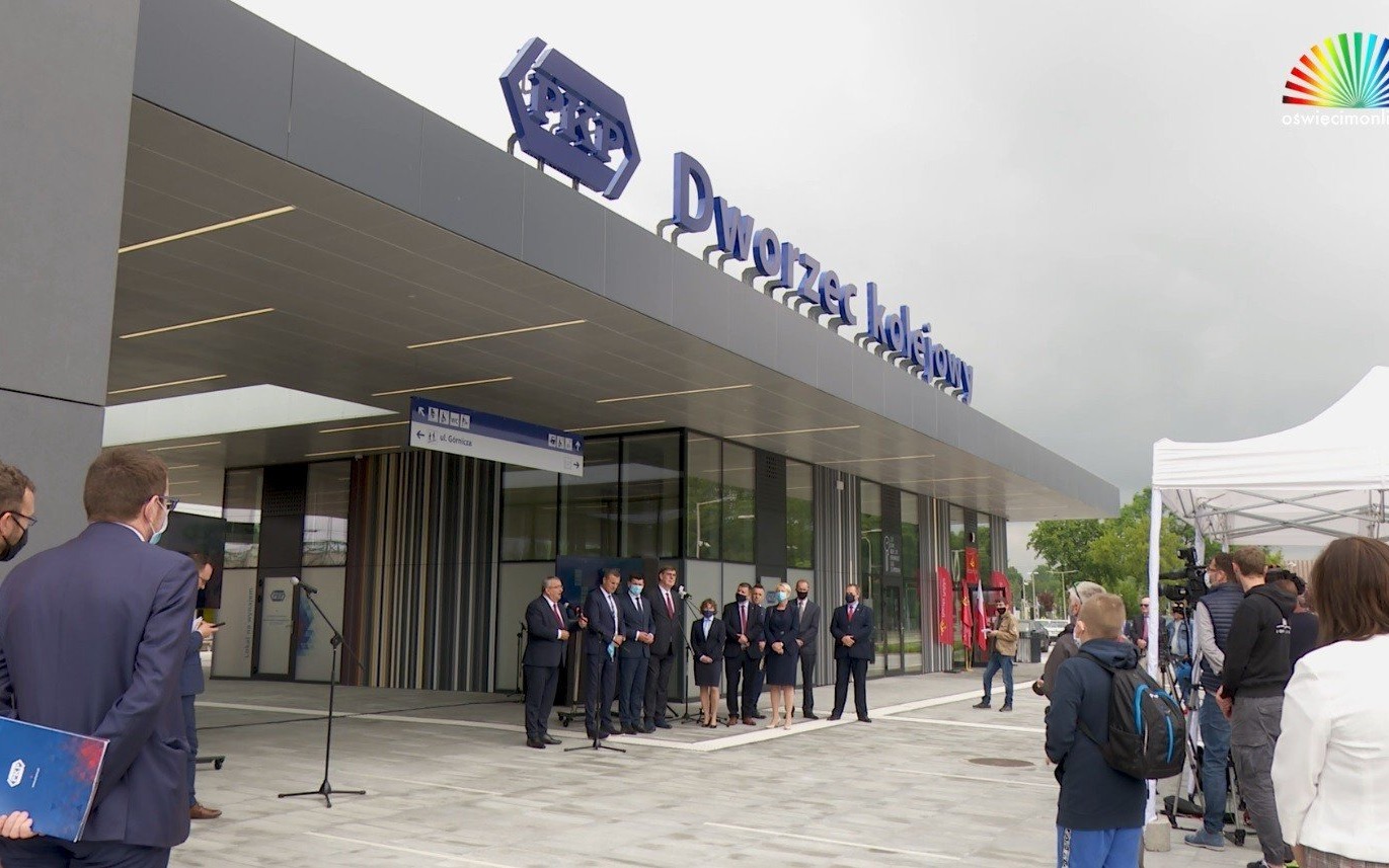 OŚWIĘCIM. Zobacz wideo z otwarcia nowego dworca kolejowego
