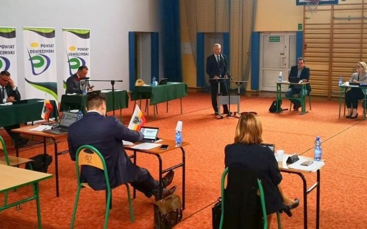 POWIAT. Starosta odpowiada na list radnych PiSu