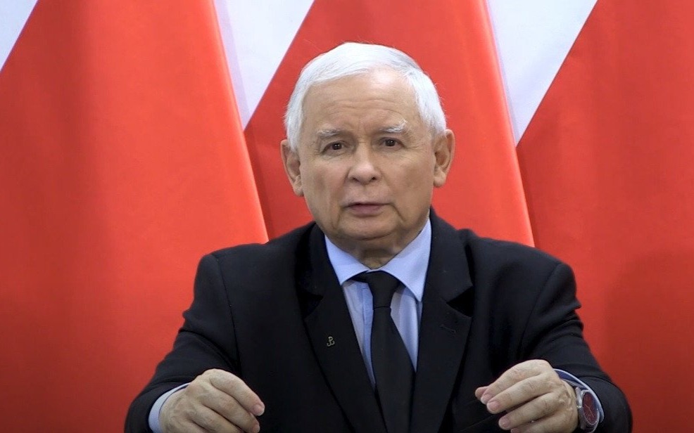 KRAJ. Jarosław Kaczyński wzywa wszystkich do obrony Kościoła