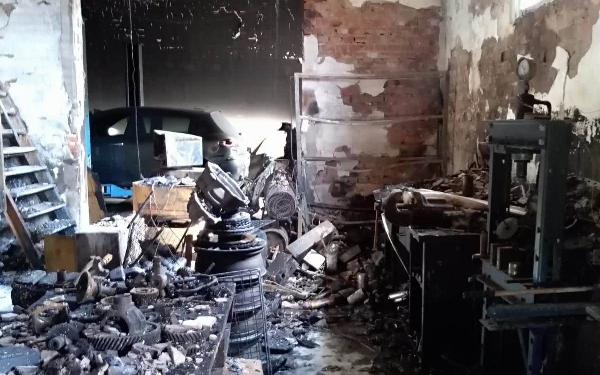 BRZESZCZE. Pożar w warsztacie samochodowym