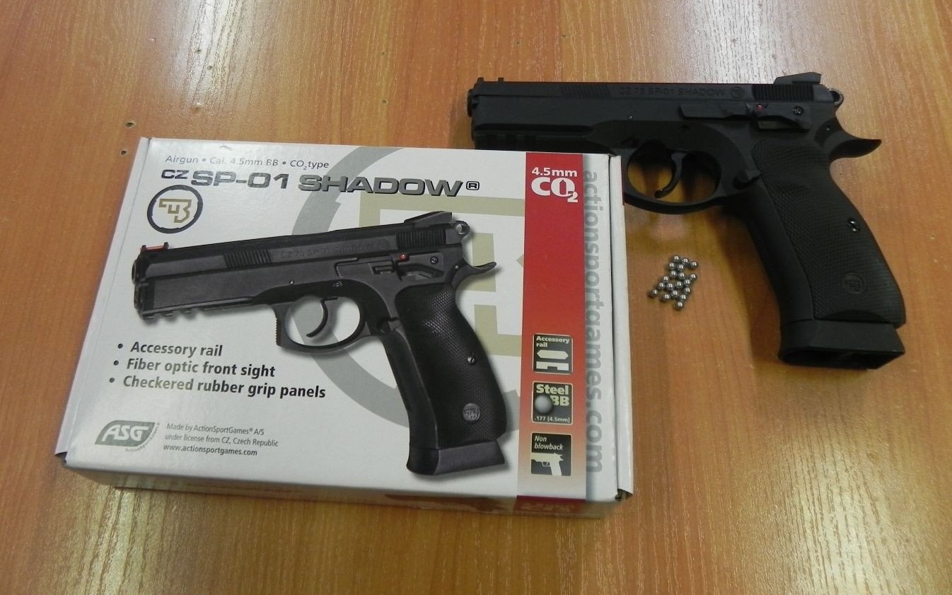 ZATOR. Strzelali metalowymi kulkami do przystanków autobusowych