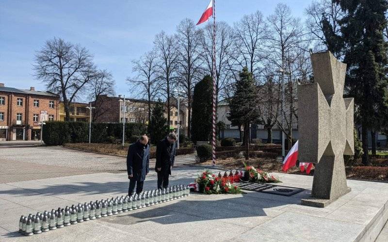 OŚWIĘCIM. Prezydent Janusz Chwierut upamiętnił ofiary katastrofy smoleńskiej