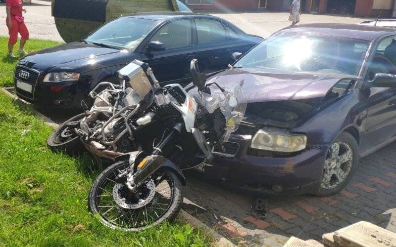 ZATOR. Motocyklista wyprzedzał na podwójnej ciągłej