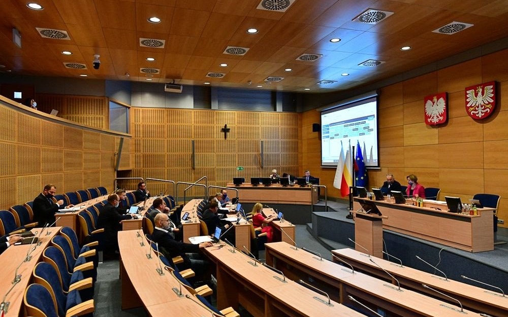 MAŁOPOLSKA. Przez uchwałę anty-LGBT Małopolska straci 2,5 mld euro?