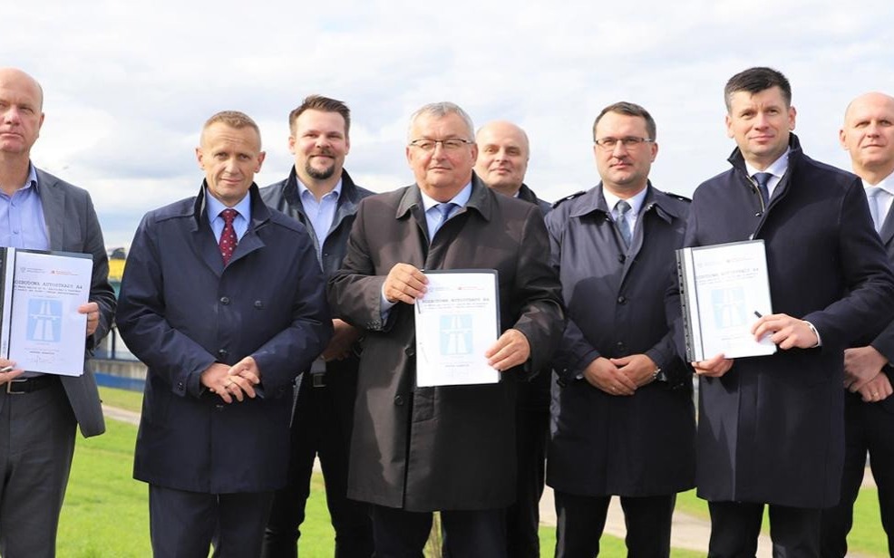 REGION. Dodatkowy, trzeci pas w ciągu autostrady A4