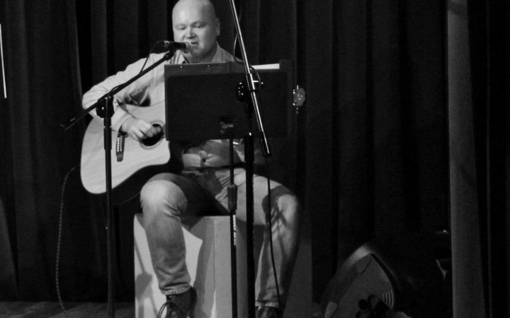 POWIAT. Nie żyje Jarosław Górnicki, polonista z popularnego “Ekonomika”