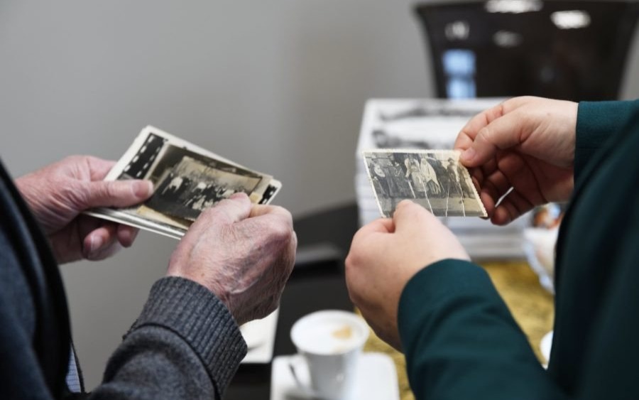 POWIAT. Album „Spacer po Oświęcimiu. Fotografie ze zbiorów Tadeusza Firczyka”