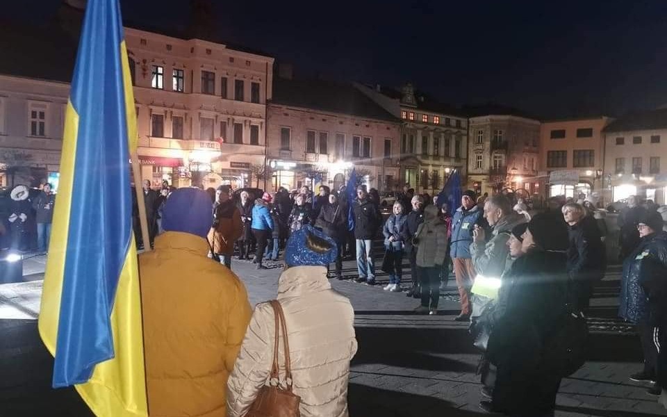 OŚWIĘCIM. Wiec poparcia dla walczącej Ukrainy [ZDJĘCIA]