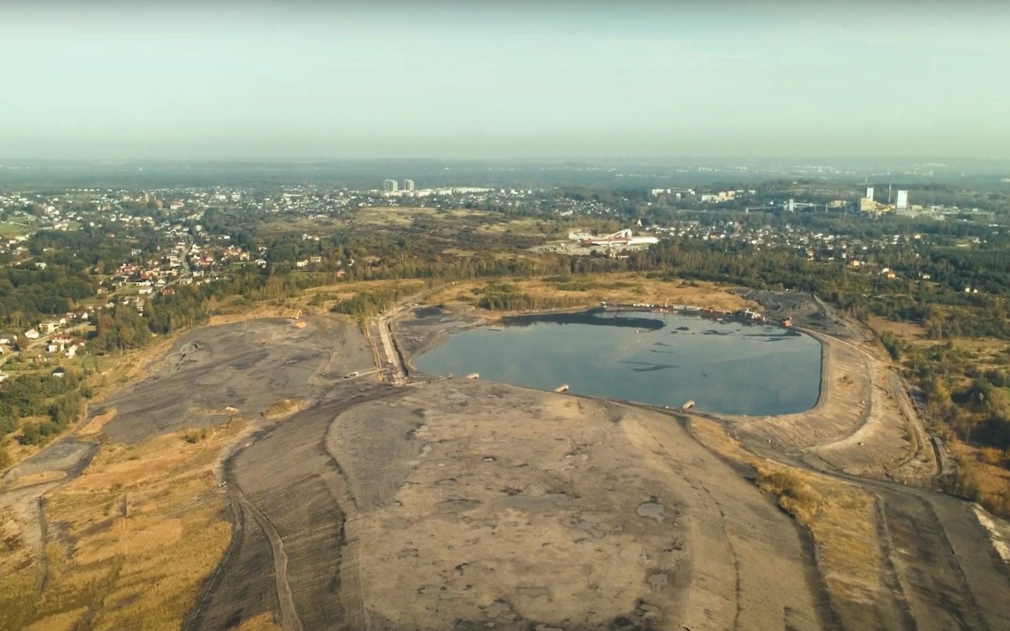LIBIĄŻ. Na terenach pogórniczych hałdy się zazielenią