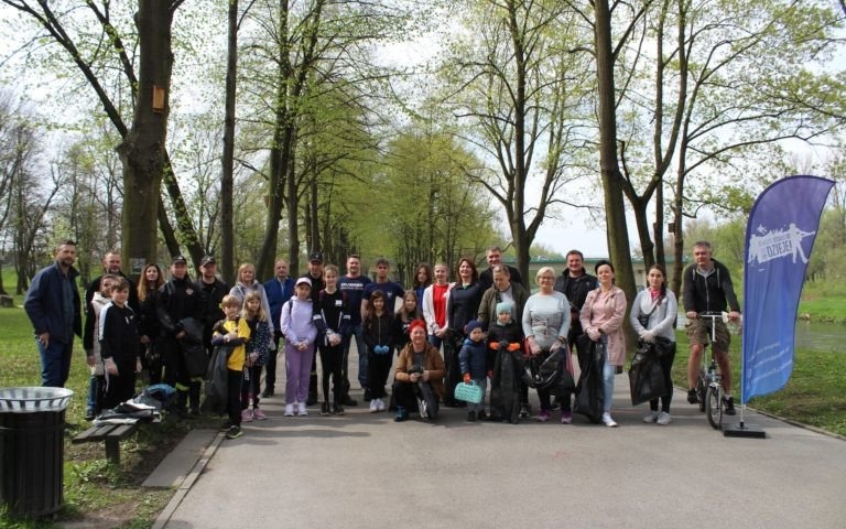 OŚWIĘCIM. Prawie pół tony śmieci na bulwarach