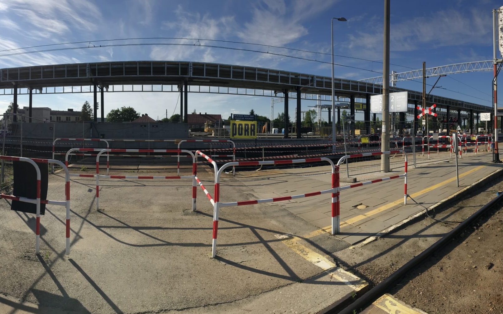 OŚWIĘCIM. Tunel pod torami na dworcu PKP częściowo dostępny