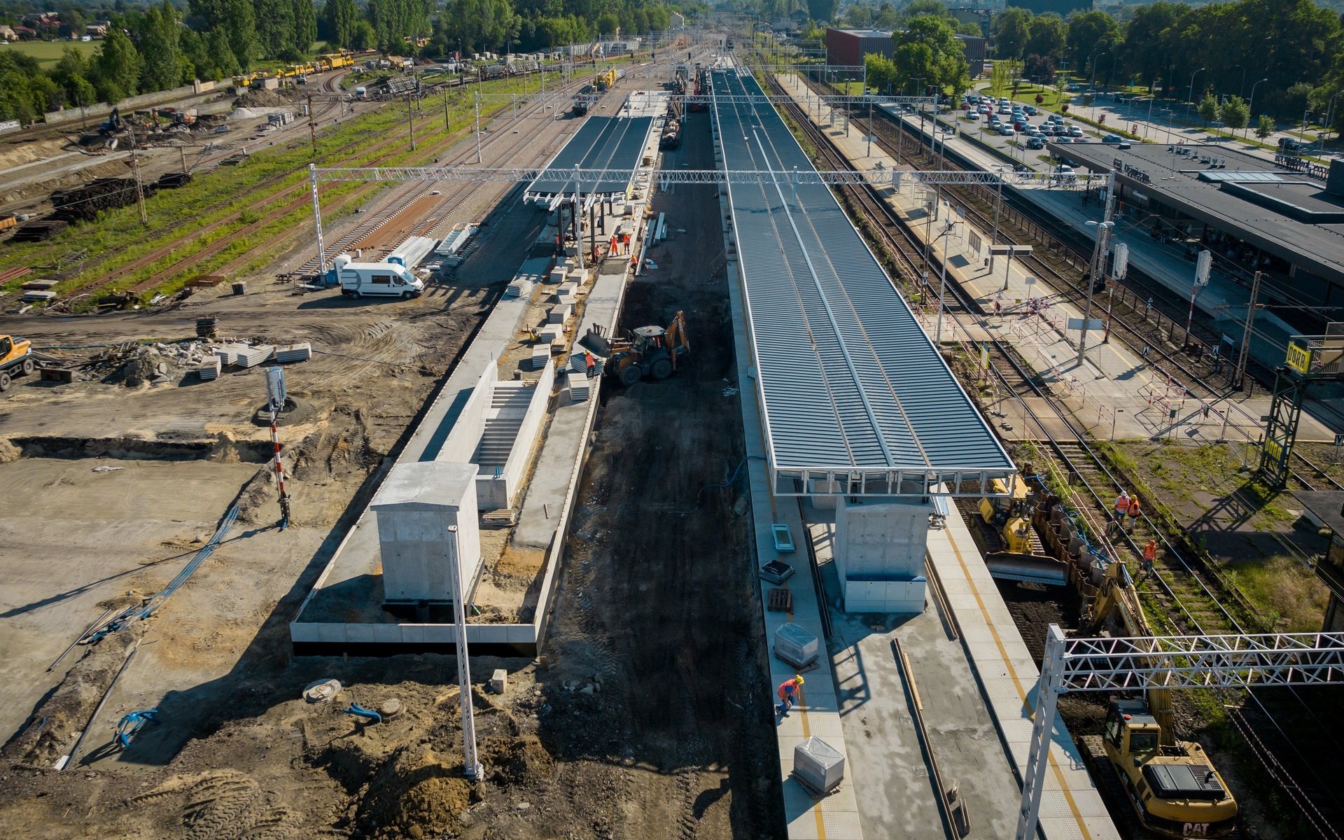 OŚWIĘCIM. Stacja kolejowa zmienia się dla podróżnych [FOTORELACJA]