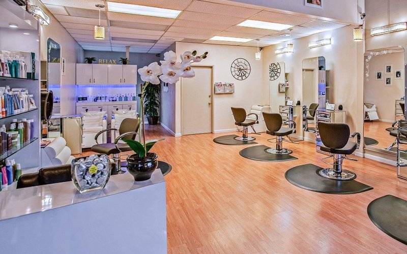 Meble do salonu fryzjerskiego – na co zwrócić uwagę?