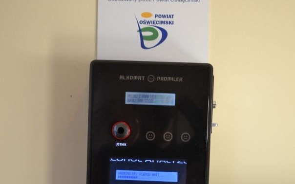 POWIAT. Kierowcy wydmuchali 0,6 i 0,7 promila alkoholu