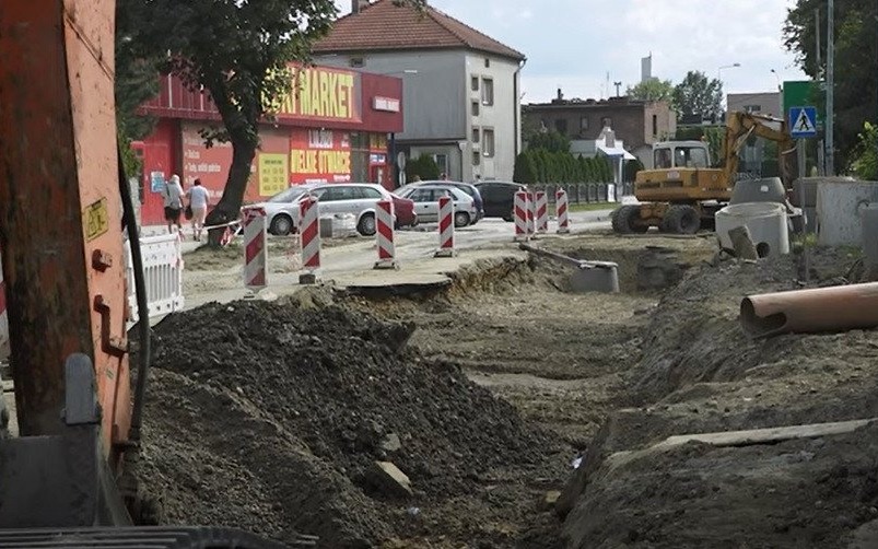 POWIAT. Modernizacja powiatowych traktów idzie pełną parą