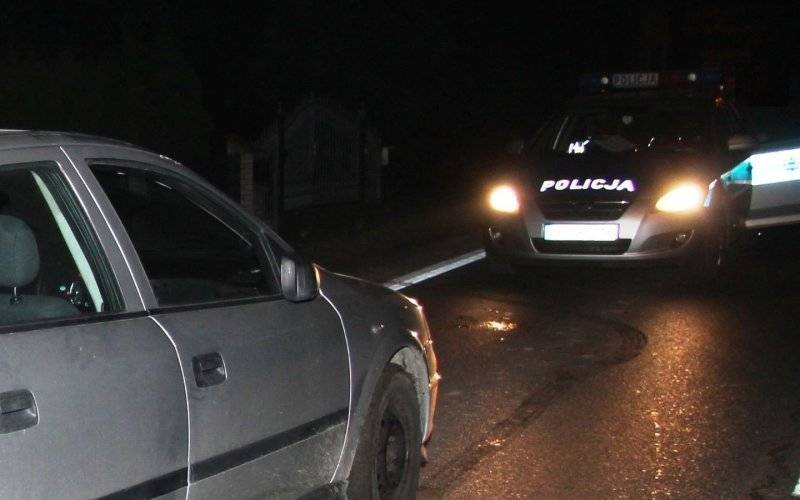 KĘTY. Pijany kierowca z podwójnym zakazem kierowania