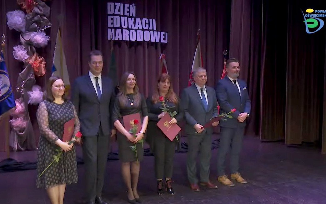 POWIAT. Podziękowania i nagrody dla nauczycieli