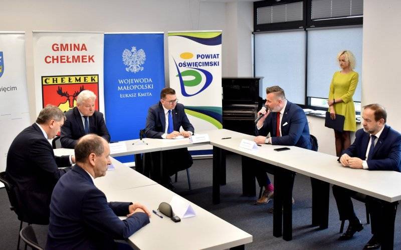 POWIAT. Samorządy oczekują większego wsparcia inwestycji z OSPR