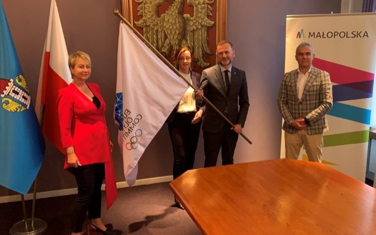 OŚWIECIM. Flaga Igrzysk Europejskich oficjalnie przekazana Miastu