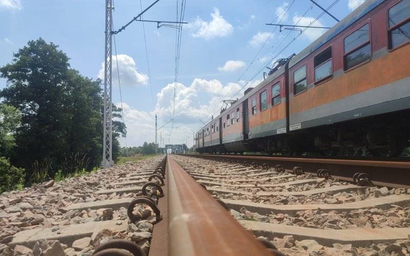 BOBREK. Ciało zamordowanej kobiety w domu i mężczyzny przy torach
