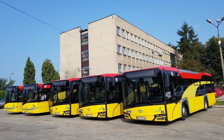 PUBLICYSTYKA. „Kanar” w szkolnym autobusie czyli MZK edukuje młodego klienta