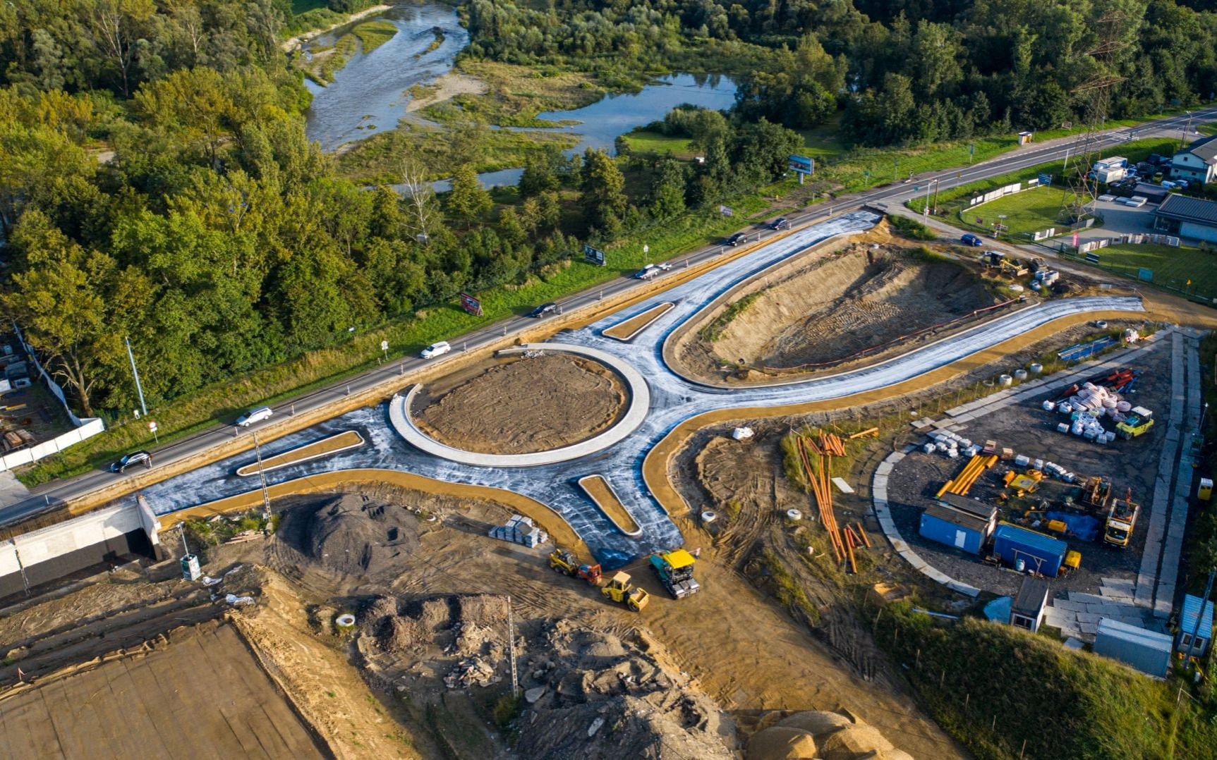 OŚWIĘCIM. Wrześniowy przelot dronem nad budową nowej obwodnicy do drogi S1