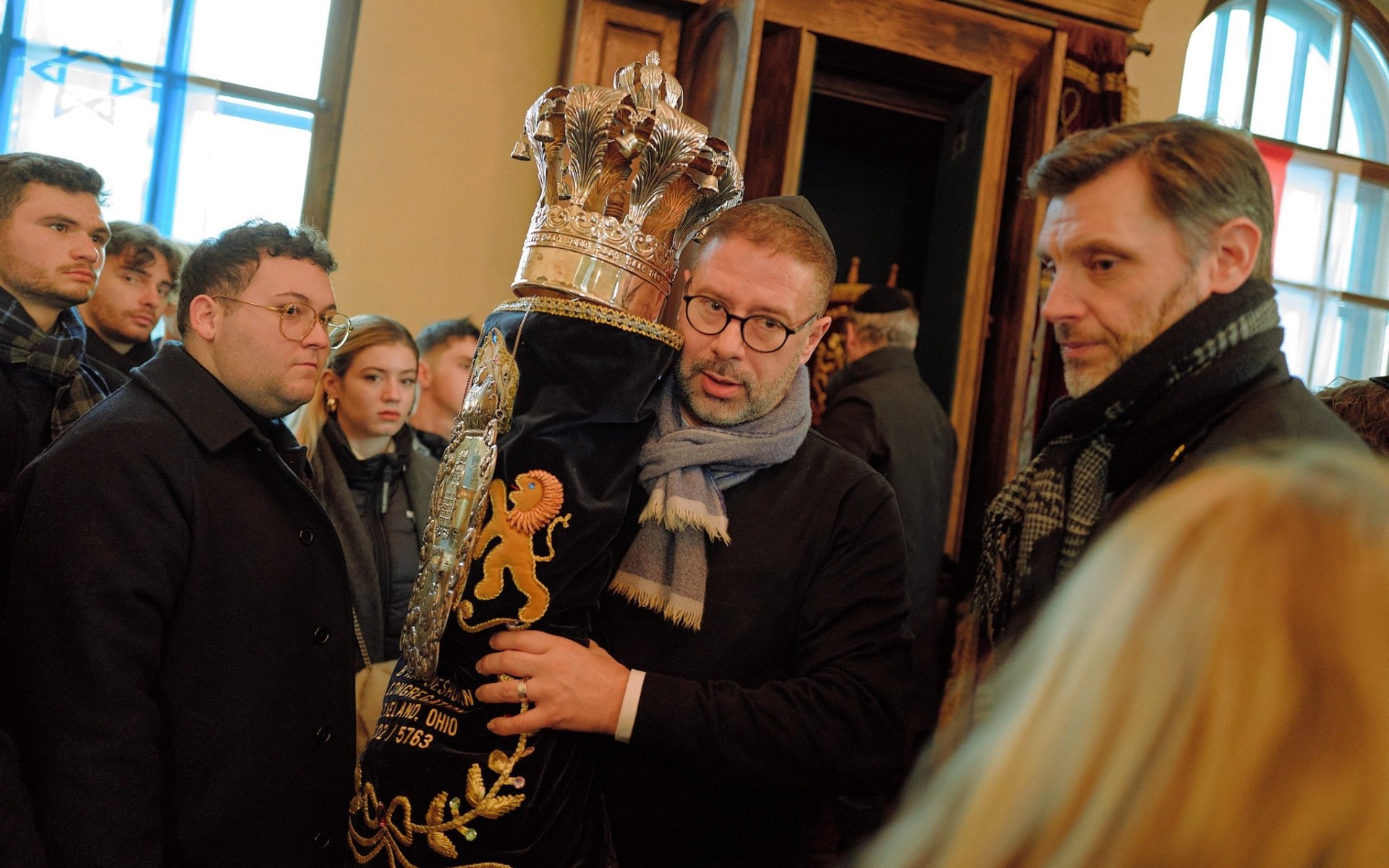 OŚWIĘCIM. Francuscy żydzi, muzułmanie i chrześcijanie odwiedzili synagogę Chewra Lomdej Misznajot