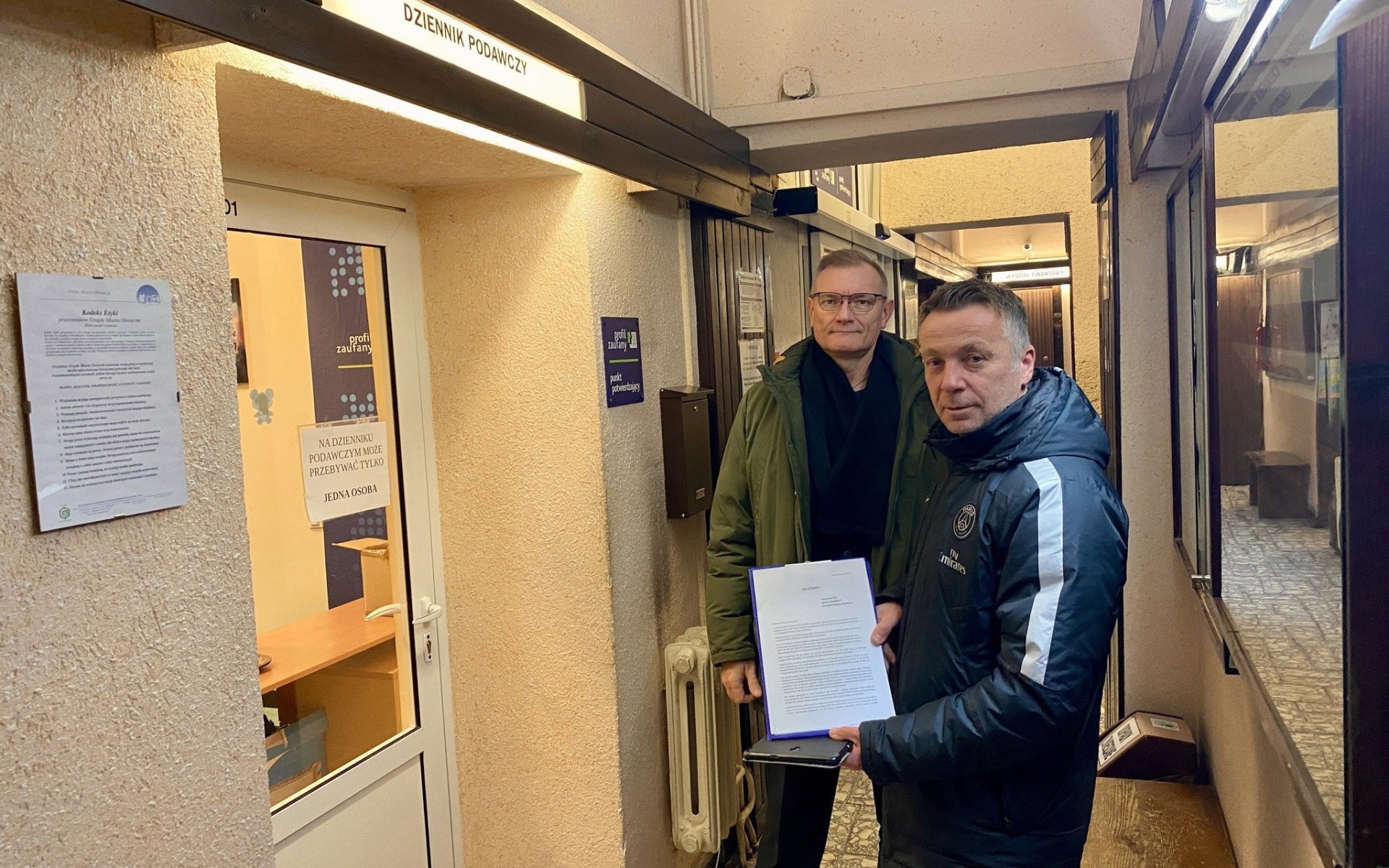 OŚWIĘCIM. Radni do Janusza Chwieruta: Czy Pan Prezydent otwarcie kpi ze swoich Pracowników?