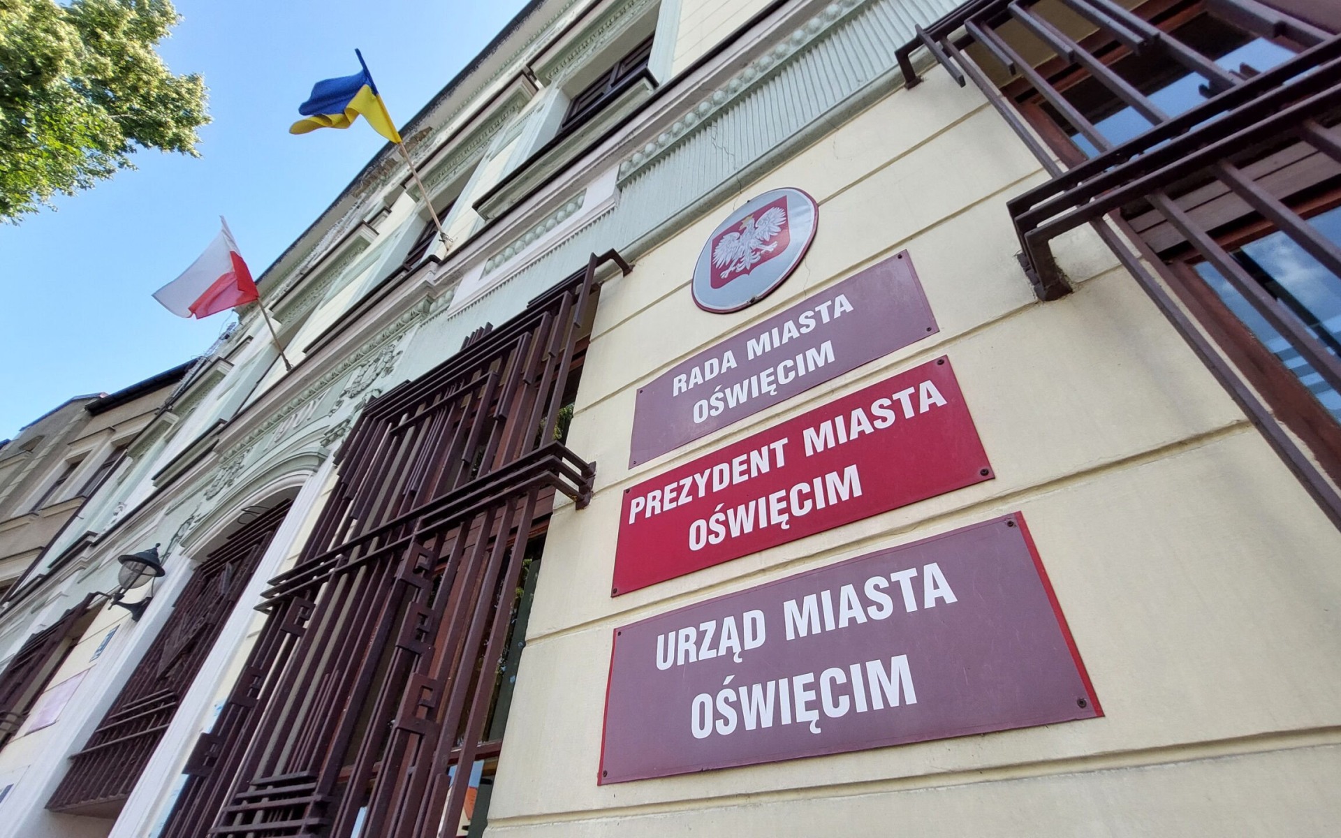 OŚWIĘCIM. Prezydent: średnie wynagrodzenie w UM Oświęcim wynosi 6 408 zł brutto