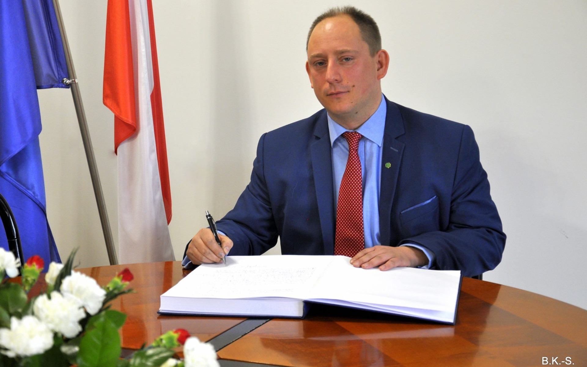 POWIAT. Burmistrz Kęt Krzysztof Klęczar został Wojewodą Małopolskim. W tle rozgrywka polityczna