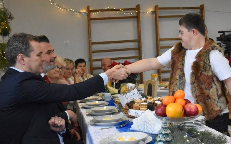 POWIAT. Kolędowanie i jasełka w „Promyku”
